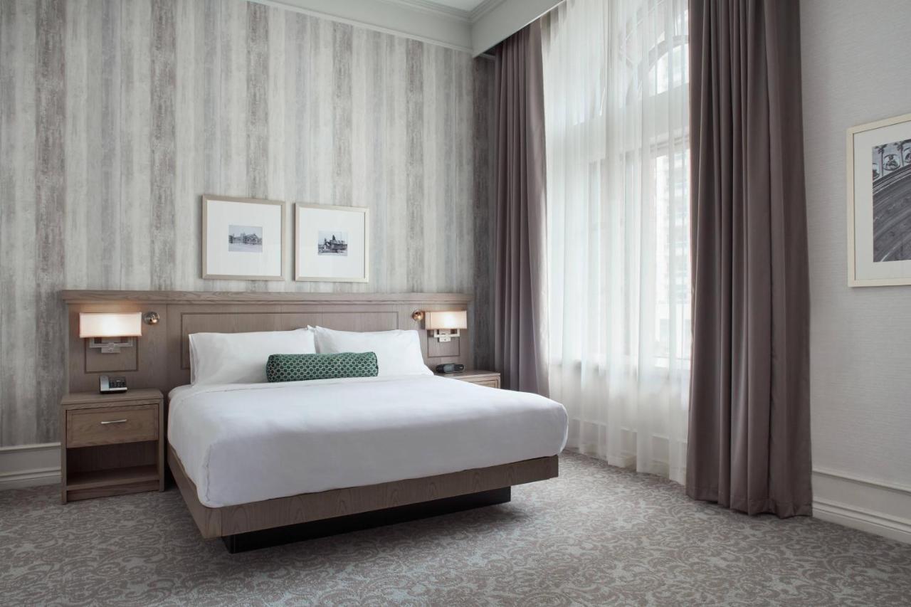 Delta Hotels by Marriott London Armouries Buitenkant foto