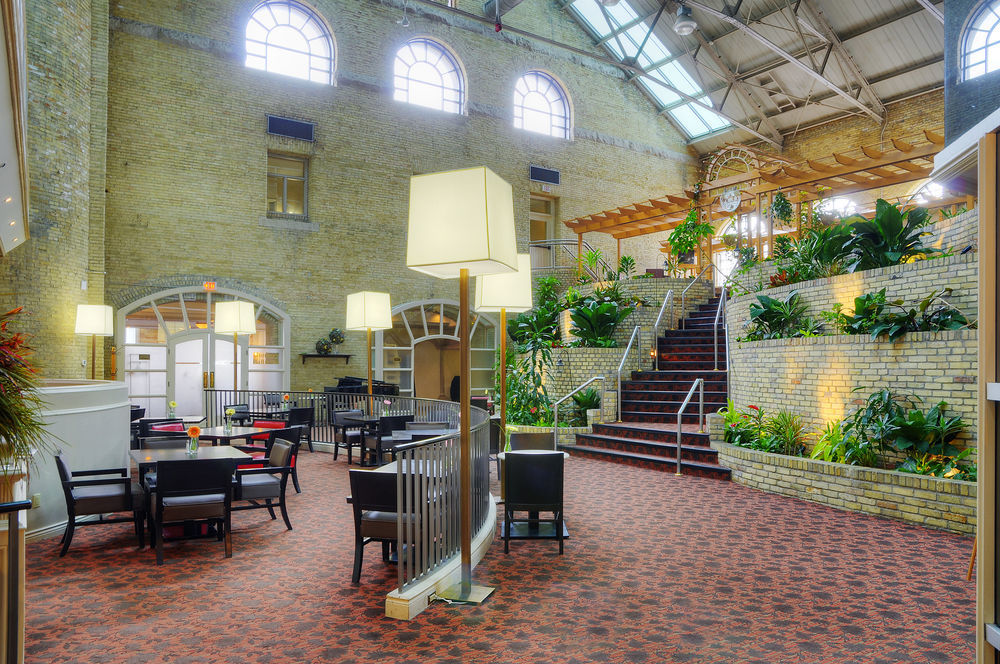 Delta Hotels by Marriott London Armouries Buitenkant foto