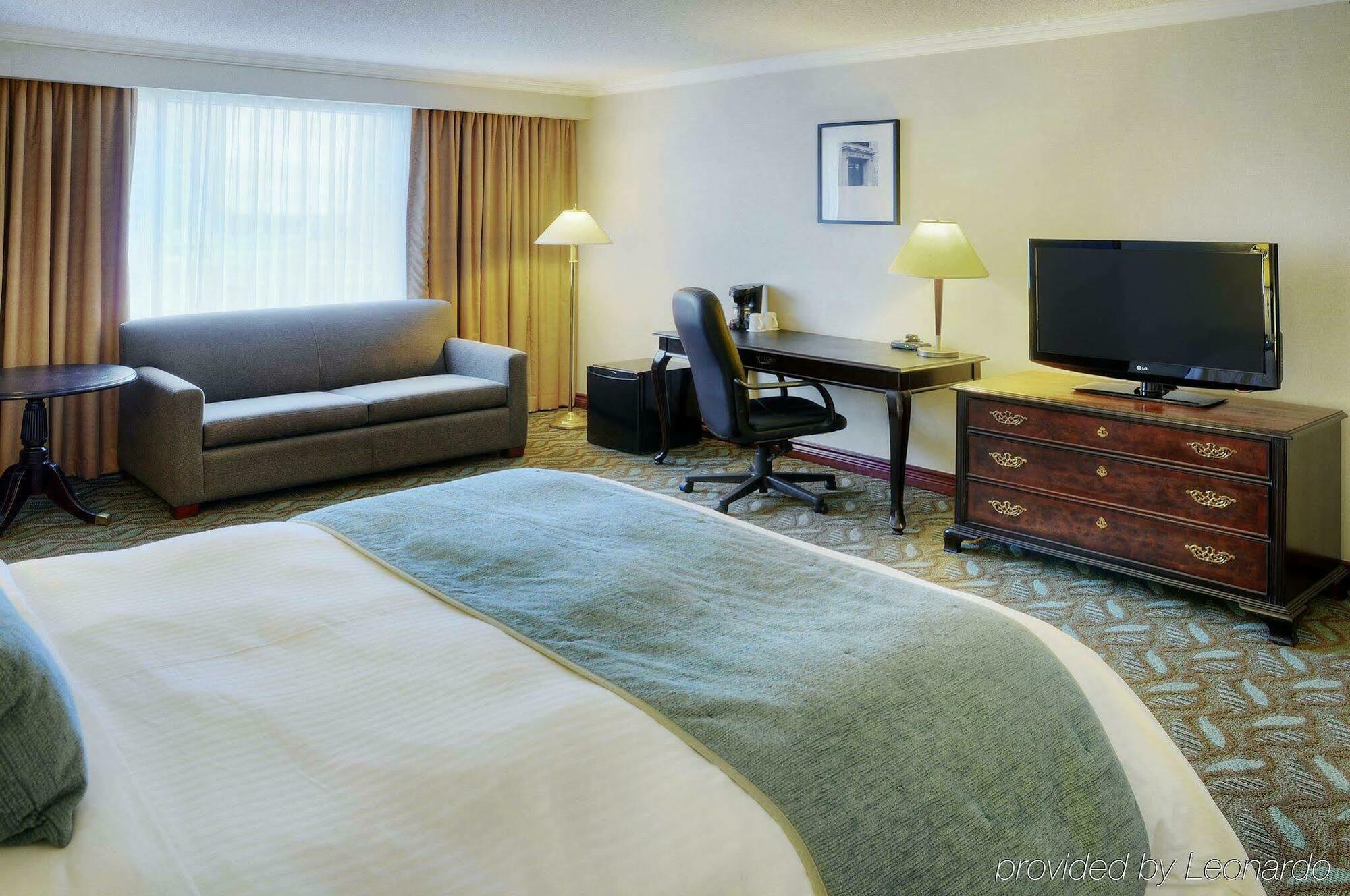 Delta Hotels by Marriott London Armouries Kamer foto